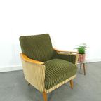 Groen Fluweel Stoffen Fauteuil Met Houten Leuningen thumbnail 9