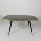 Vintage Salontafel Met Glazen Blad En Schuine Poten, Jaren 50 thumbnail 7