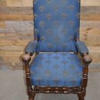 Robuuste Kasteel Armstoel Eiken Met Blauwe Stof thumbnail 8