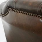 In Nette Staat Verkerende Klassieke Cognac Bruine Rundleren Chesterfield Oorfauteuil thumbnail 14