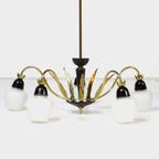 Vintage Kroonluchter In Messing En Opaline Glas, 1960s thumbnail 4