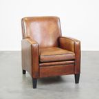 Comfortabele Vintage Schapenleren Design Armchair Met Een Stoere Look thumbnail 2