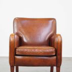 Comfortabele Armchair Gemaakt Van Schapenleer Met Een Mooie Afwerking En Prachtige Kleuren thumbnail 3