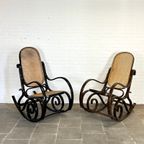 Vintage Thonet-Stijl Schommelstoel Bruin thumbnail 12