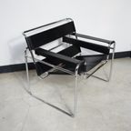 Wassily Armchair In Chrome Steel And Black Leather By Marcel Breuer, Italy 19600 thumbnail 2