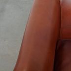 Stijlvolle En Elegante Clubfauteuil Gemaakt Van Rundleer Met Een Luxe Afwerking Met Siernagels thumbnail 6