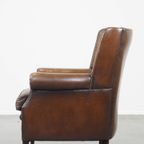 Subtiele, Comfortabele En In Goede Staat Verkerende Donkere Schapenleren Fauteuil Met Een Correct thumbnail 6