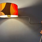 Space Age Swing-Arm Wandlamp Met Oranje Bloem Schaduw thumbnail 6