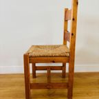 Set Van 4 Vintage Massief Grenenhouten Stoelen Met Biezen Zitting thumbnail 6