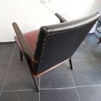 Vintage Fauteuil Hout Met Zwart/Rood Skai Leer, Jaren '50/'60 thumbnail 4