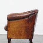 Schapenleren Clubfauteuil In Een Prachtige Warme Cognac Kleur Met Een Mooi Patina thumbnail 11