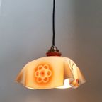 Antieke Opaline 'Zakdoek' Art Deco Lamp Met Tafelreel Van Molen En Decoratief Figuur Op Elke Zijde. thumbnail 7