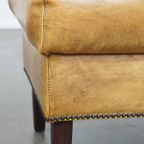 Comfortabele, Charmante, Licht Gekleurde Vintage Engelse Stijl Rundleren Oorfauteuil + Hocker thumbnail 19