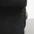 Comfortabele Zwarte Rundleren Chesterfield 2.5 Zits Bank In Engelse Stijl thumbnail 14