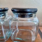 Vintage Voorraadpotten Glas Met Houten Deksels thumbnail 9