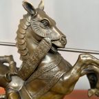 Bronzen Beeld. In De Stijl Van Middeleeuwse Gotische Beeldhouwkunst. thumbnail 5