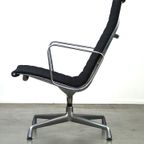 Design Vitra Draaifauteuil Model Ea 116 In Zwarte Stof thumbnail 7