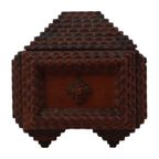 Antieke Tramp Art Doos Met Spiegels Folk Art Verzamelobject thumbnail 2