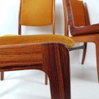 6 Deense Stoelen Palissander Hout En Okergele Velourse Stof thumbnail 4