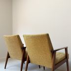 Twee Vintage Fauteuils Met Teak Houten Frame En Gele Bekleding thumbnail 9