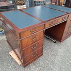 Klassiek Bureau, Schrijftafel, Met Lederen Inleg thumbnail 5