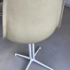 6 Charles Eames Eetkamerstoelen, Prijs Voor De Set Van 6 thumbnail 2