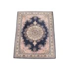 Mooi Vloerkleed Met Voornamelijk Roze En Donkerblauw Met Prachtig Patroon 240x170cm thumbnail 4