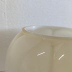 Antieke Art Deco Lampenkapjes Met Parelmoer Tint thumbnail 8