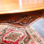 Grote Luikse Tafel Met Prachtig Beeldhouwwerk. thumbnail 5