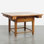 Karaktervolle, Prachtige En Praktische Vierkante Antieke Eettafel Gemaakt Van Iepenhout thumbnail 11