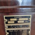 Vintage Philips Radio – Een Icoon Van Technologie En Design! thumbnail 2