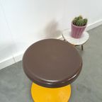 Space Age Kunststof Kruk Bruin Met Geel Nr. 3 thumbnail 5