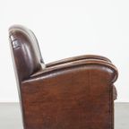 Royale En In Goede Staat Verkerende Donkere Schapenleren Fauteuil/armchair Met Ronde Vormen thumbnail 4