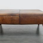 Geweldige, Uniek Grote En In Goede Staat Verkerende Hocker/ Salontafel Gemaakt Van Schapenleer thumbnail 11