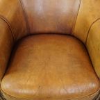 Karaktervolle, Charmante Vintage Schapenleren Clubfauteuil In Een Mooie Lichte Cognac Kleur thumbnail 5