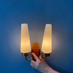 Scandinavische Mid Century Wandlamp Met Twee Glazen Kapjes thumbnail 4