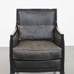 Unieke En Karaktervolle, Strakke Zwarte Art Deco Design Rundleren En Houten Armchair thumbnail 3