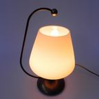 Vintage Bureaulamp Met Witte Glazen Kap thumbnail 7