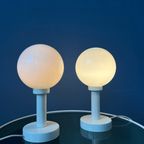 Set (2) Witte Space Age Opaline Glazen Tafellampen thumbnail 4