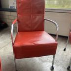 Eetstoelen En Relaxfauteuil Van "de Toekomst" thumbnail 10