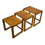 Vintage Set Van Drie Grenen Bijzettafels Nesting Tafels thumbnail 5