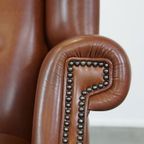 In Goede Staat Verkerende, Grote Cognac-kleurige Rundleren Oorfauteuil In Engelse Stijl thumbnail 12