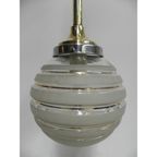 Art Deco Hanglamp Met Glazen Bol En Messing Armatuur thumbnail 6