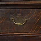 Elegante Vroeg 18e Eeuwse Antieke Engelse Ladekast/ Commode Gemaakt Van Eikenhout Met 5 Lades thumbnail 14