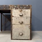 Industrieel Ijzeren Bureau Met Drie Laden thumbnail 4