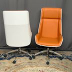 Set Van Twee Design Stoelen. thumbnail 2