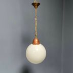 Opaline Glazen Bollamp Met Koperen Armatuur thumbnail 10