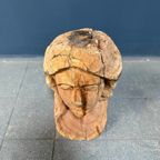 Uit Hout Gesneden Hoofd Van Een Vrouw thumbnail 4