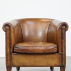 Clubfauteuil Gemaakt Van Schapenleer Met De Mooiste Kleuren En Een Prachtig Patina thumbnail 3