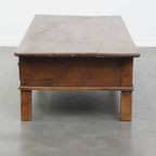 Unieke En Prachtige Antieke Kastanjehouten Salontafel Uit De 18e Eeuw Met Een Blad Uit 1 Stuk thumbnail 6
